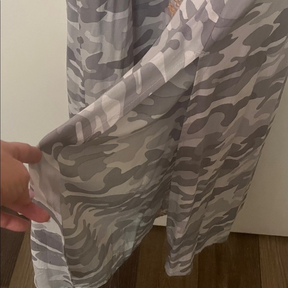 Savanna Jane Gray Camo Dress with Floral Embroidery Size 3X - Picture 7 of 8